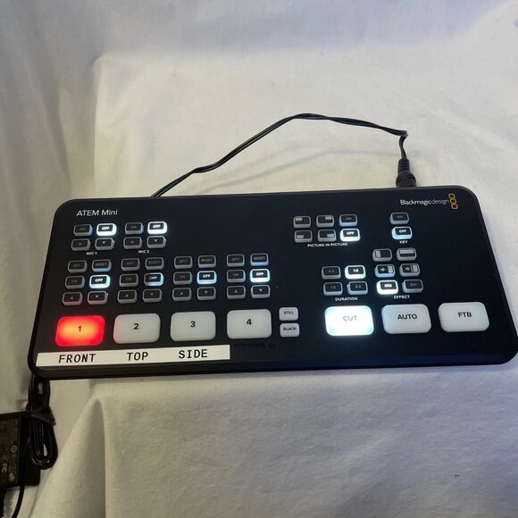 Blackmagic Design ATEM Mini Stream Switcher With BOYA Microphone Tether Pro Cabl - Picture 2 of 15